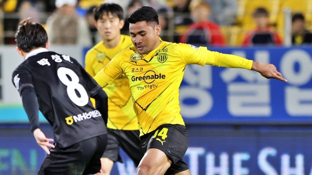 Asnawi Mangkualam saat membela Jeonnam Dragons. Foto: Jeonnam Dragons