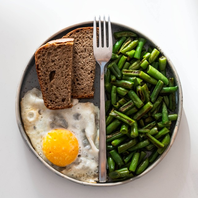 Ilustrasi diet. Foto: ZvonkovichNadya/Shutterstock
