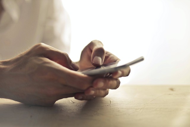 Ilustrasi cara cek kuota Smartfren dengan mudah. Foto: Pexels.com.
