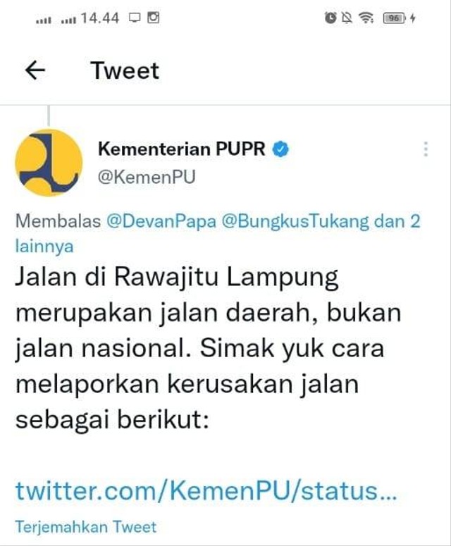 Respons Kementerian PUPR soal jalan rusak di Rawa Jitu, Lampung. Foto: Ist