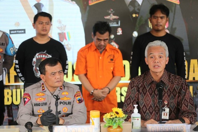 Kapilda Jateng Irjen Ahmad Lutfi dan Gubernur Jawa Tengah, Ganjar Pranowo saat berikan tanggapan soal pengasuh ponpes yang cabuli santrinya. Foto: istimewa