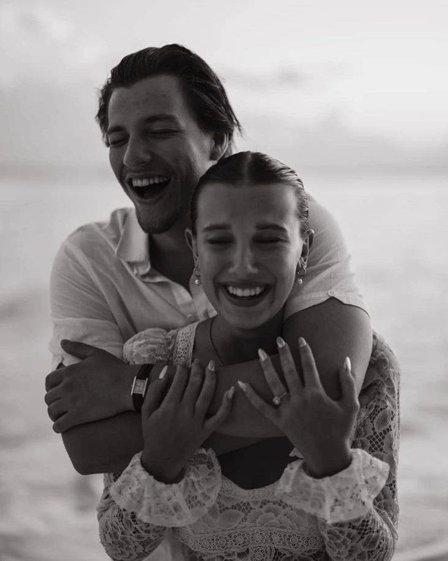 Millie Bobby Brown tunangan dengan anak Jon Bon Jovi, Jake Bongiovi. Foto: Instagram/@milliebobbybrown