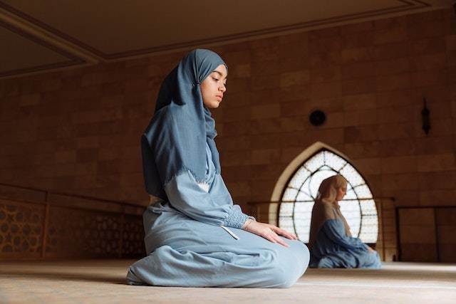 Ilustrasi keutamaan salat tarawih, sumber foto: Thirdman dari Pexels