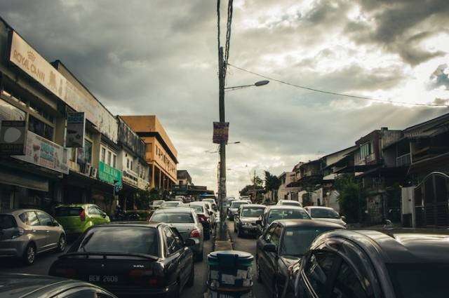 Ilustrasi pertanyaan tentang kemacetan, sumber foto: Matthew Ang by pexels.com