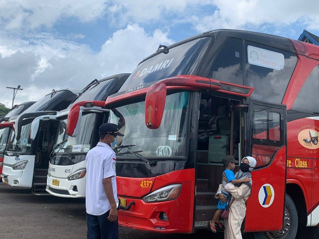 Pemprov Berikan Layanan Mudik Gratis untuk 1.000 Warga Kalbar (1)