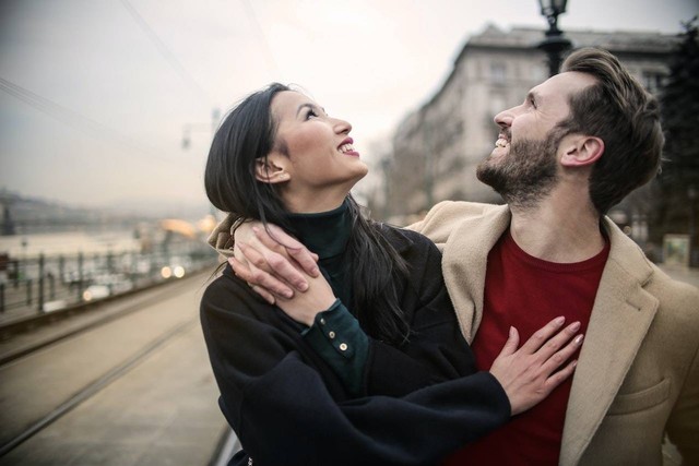 Ilustrasi cara menjadi cowo peka. Sumber foto: Pexels/Andrea Piacquadio.