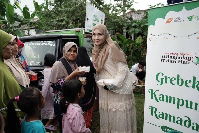 Dompet Dhuafa kembali menggelar acara Grebek Kampung pada bulan suci Ramadan 1444. Kali ini, Grebek Kampung hadir di tengah-tengah masyarakat Kampung Bulak Poncol, RW 09, Kelurahan Sawangan, Depok, pada Rabu (12/4/2023).