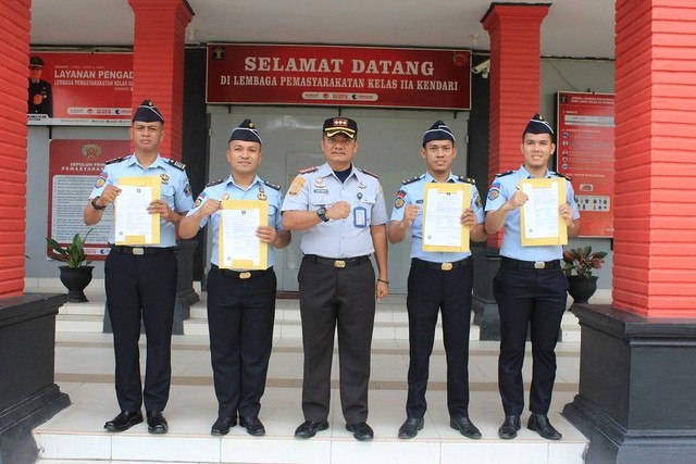 Pimpin Apel Dan Penyematan Pangkat, Kalapas Kendari Imbau Tingkatkan ...