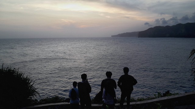 Pantai Marina Semarang, Foto Hanya Ilustrasi: Unsplash/Ake Widyastomo