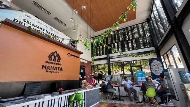 Suasana Marketing Gallery Apartemen Samesta Mahata Margonda, Depok, Sabtu (15/4/2023). Foto: Fariza Rizky Ananda/kumparan