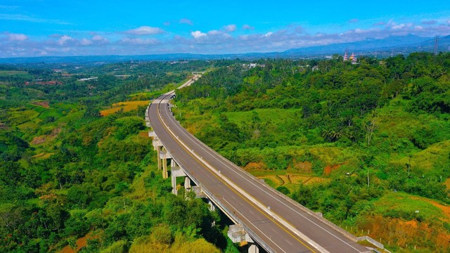 Jalan Tol Ciawi-Sukabumi (Bocimi) yang dioperasikan PT Waskita Toll Road. Foto: WTR