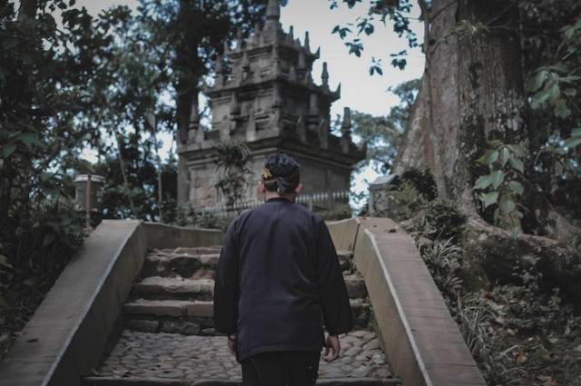 Ilustrasi sejarah candi dieng, sumber foto: Mochammad Algi by pexels.com