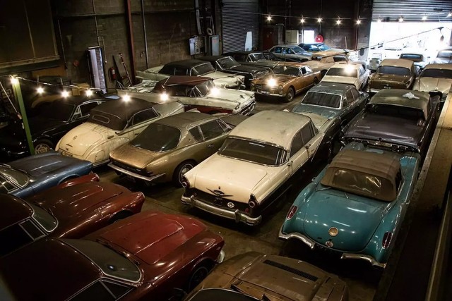 Koleksi mobil klasik milik Palmen di Belanda. Foto: dok. Gallery Aaldering