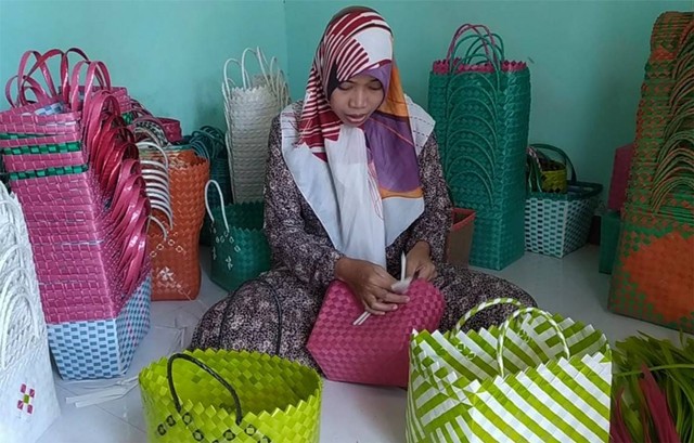 Produsen Tas Plastik di Jombang Banjir Order Jelang Lebaran