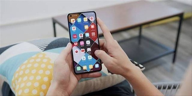 Ilustrasi cara mengembalikan kontak yang terhapus di HP Xiaomi. Foto: unsplash