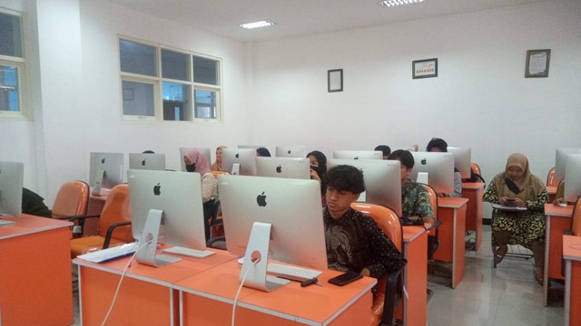 Tak Mau Kalah, FBHIS Umsida Adakan Pelatihan Pengembangan Platform UGC