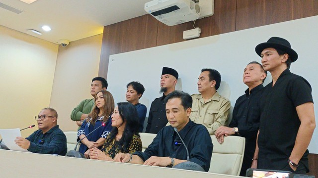 Konferensi pers Komposer di Kemenkumham, Jakarta, Selasa (18/4/2023). Foto: Aprilandika Pratama/kumparan