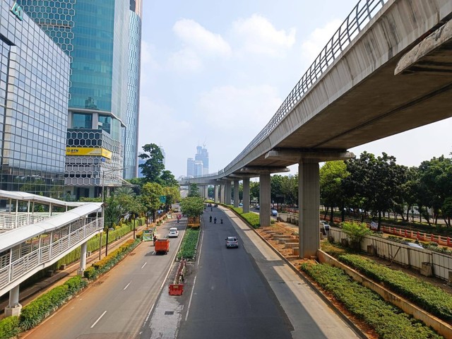 Suasana JL. Rasuna Said, Jakarta Selatan, Rabu (19/4).  Foto: Hedi/kumparan