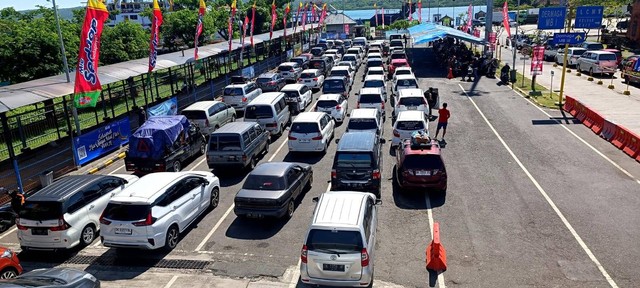 Suasana arus mudik di Pelabuhan Gilimanuk. Foto: Denita BR Matondang/kumparan