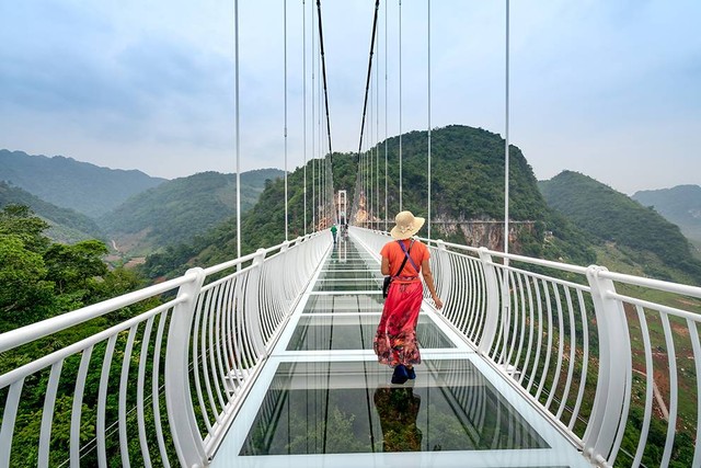 Ilustrasi jembatan kaca di Bali. Sumber: www.pexels.com