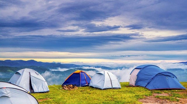 Ilustrasi camping ground cibodas - Sumber: https://pixabay.com/id/users/fabriciomacedophotos-328534/