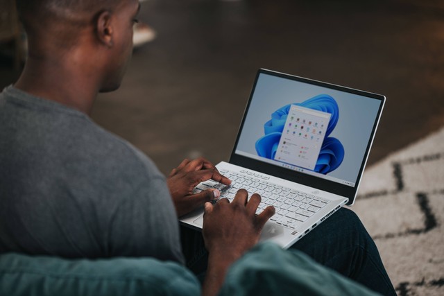 Ilustrasi Cara Membuat Kop Surat di Word untuk Keperluan Bisnis. Foto: Unsplash/Windows