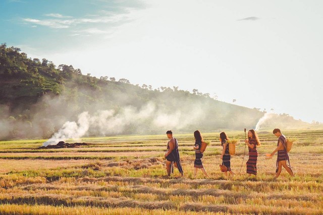 Ilustrasi Suku di Kalimantan Timur. Sumber foto: Pexels THIS IS ZUN/