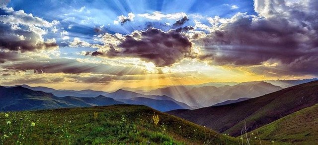 Ilustrasi Wisata Bukit Cinangkiak di Sumatera Barat. Sumber foto : Pixabay @gerald