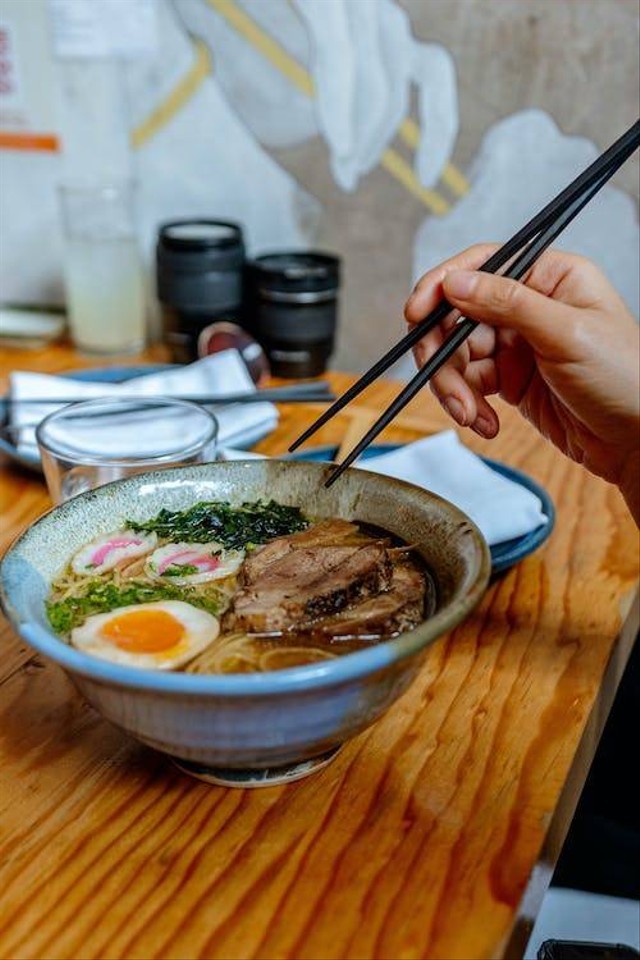 Ramen di Plaza Indonesia. Gambar hanyalah ilustrasi. Sumber: Pexels/Viridiana O Rivera