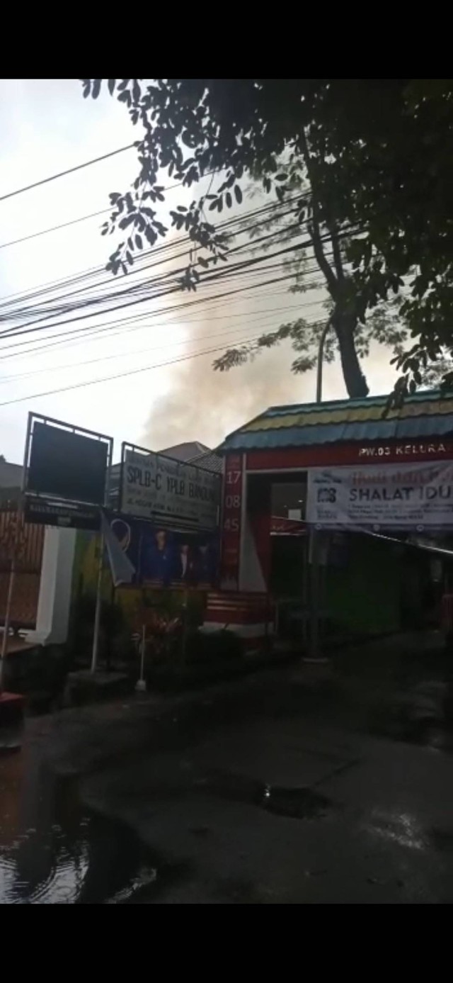 Tangkapan layar kebakaran SLB di Kota Bandung. Foto: Dok. Istimewa