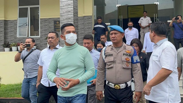 AKBP Achiruddin jalani pemeriksaan di Ditreskrimsus Polda Sumut pada Kamis (27/4/2023). Foto: Tri Vosa/kumparan