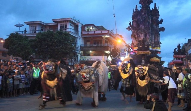 Pentas Barong Sabarung - KRI