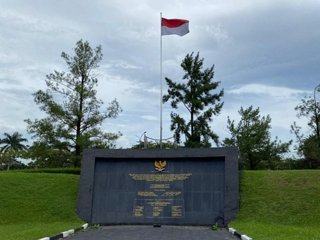Monumen Palagan Lengkong, peringatan bagi para taruna yang gugur dalam Pertempuran Lengkong. Sumber: Dokumen Pribadi