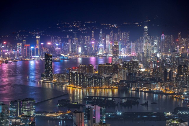 Tempat wisata di Hong Kong yang gratis cocok untuk backpacker / https://pixabay.com/photos/skyscrapers-buildings-harbor-5838029/