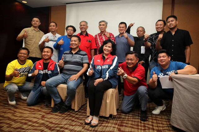 Perwakilan klub mengikuti Drawing Polytron Superliga Junior 2023 untuk menentukan undian grup dan jadwal pertandingan yang akan digelar di GOR Djarum, Magelang, Jawa Tengah pada 8 hingga 14 Mei 2023. Foto: Polytron Superliga Junior
