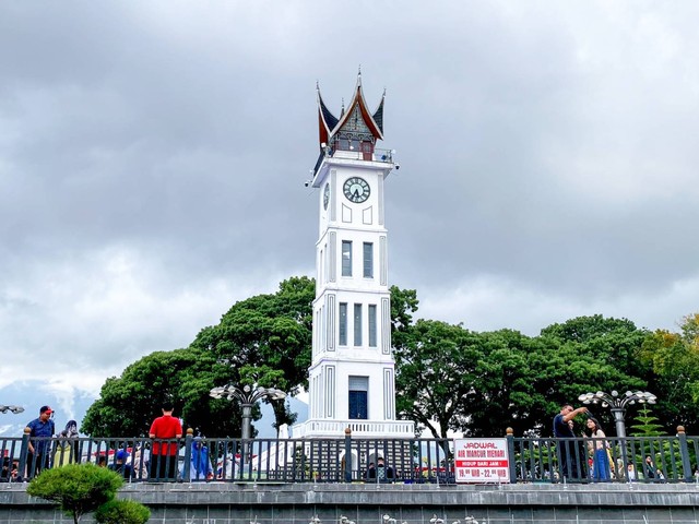 Jam Gadang, Kota Bukittinggi, Provinsi Sumatera Barat (Foto : Asy Syifa Ramadhani Imam)