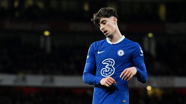 Ekspresi Kai Havertz dari Chelsea usai pertandingan pekan ke-34 Liga Inggris 2022/23 di Stadion Emirates, London, pada Rabu (3/5) dini hari WIB. Foto: Dylan Martinez/Reuters