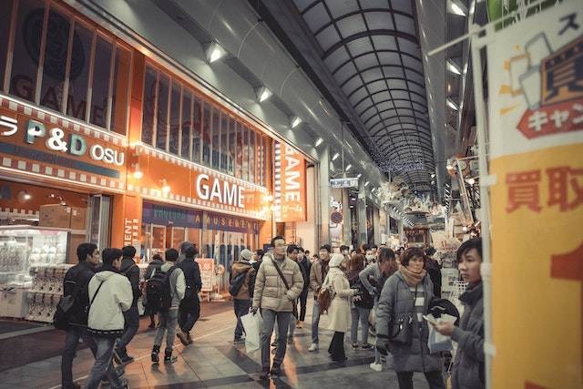 Ilustrasi mall dengan area outdoor di Jakarta Utara, sumber foto: Dex Planet/Pexels.com