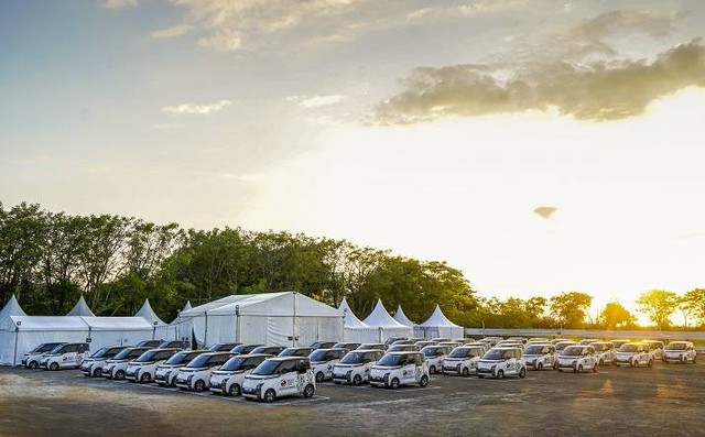 50 unit mobil listrik Wuling Air ev yang bertugas selama KTT ASEAN 2023 di Labuan Bajo, Nusa Tenggara Timur. Foto: dok. Wuling Motors Indonesia