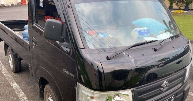 Mobil milik penyiar RRI Yogyakarta yang rusak karena menjadi korban kejahatan jalanan di Bantul. Foto: Istimewa