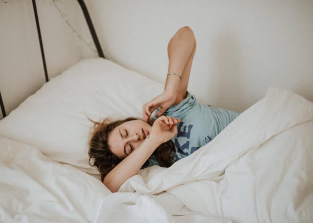 Cara Menghilangkan Ngantuk Berat, Foto Hanya Ilustrasi: Unsplash/Kinga Howard