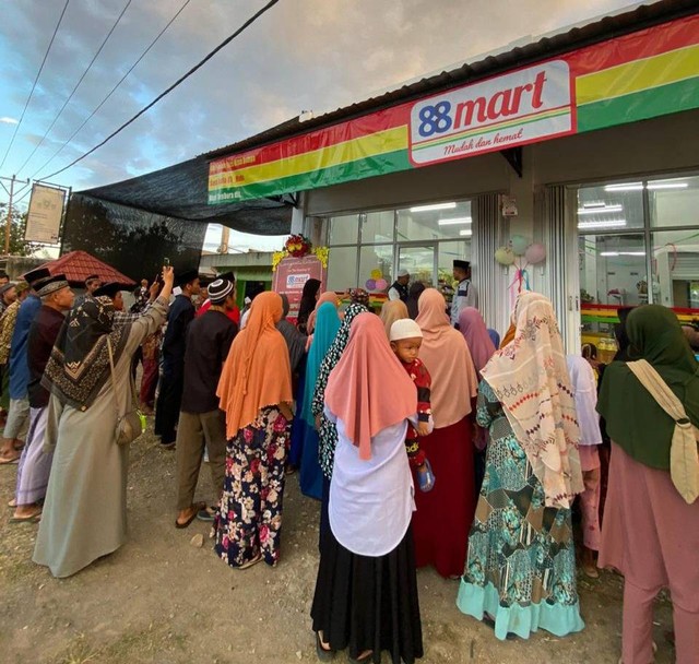 Nahrun, Owner Susu Kuda 88 Grand Opening Mini Market 88 Unggulkan Produk UMKM