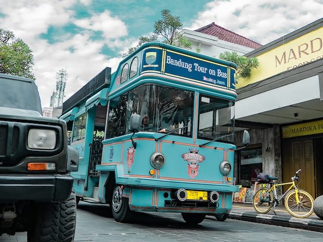 Ilustrasi restoran di Braga City Walk Bandung. Sumber: VincentiusChrisnaFebrian/unsplash.com.