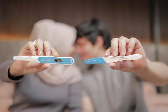 Atta Halilintar umumkan Aurel Hermansyah hamil anak kedua. Foto: Instagram/@attahalilintar