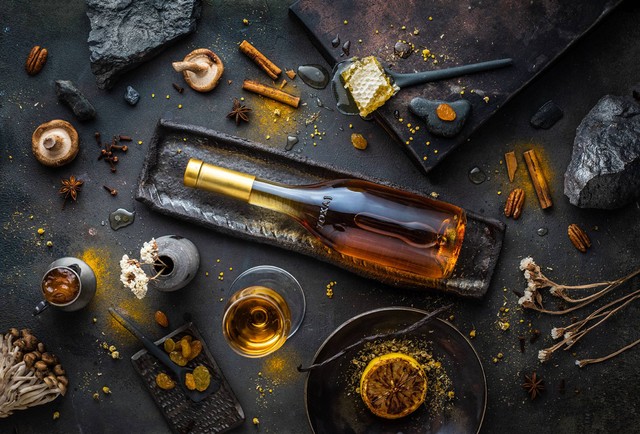 Tokaj, dessert wine asal Hongaria. Foto: https://winesofhungary.hu/tokaji-aszu