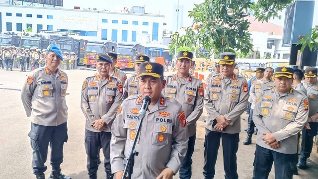 Kapolda usai apel Gelar Pengecekan Pasukan dan Randis Dit Sabhara Polda Metro Jaya, Senin (8/5/2023). Foto: Thomas Bosco/kumparan