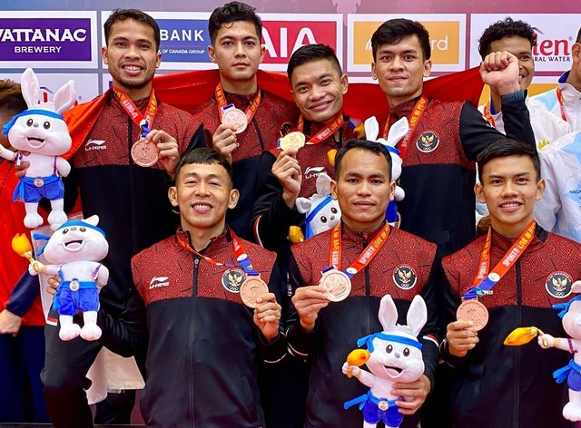 Kontingen Indonesia dari cabang olahraga karate pada SEA Games 2023 di Chroy Changvar Convention Center, Phnom Penh, Kamboja, Senin (8/5) Foto: Dok. NOC Indonesia