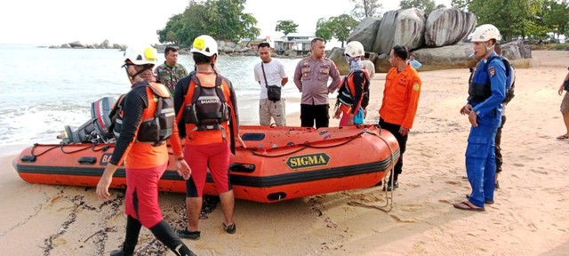 Korban Tenggelam Di Pantai Samudera Indah Bengkayang Masih Dalam ...