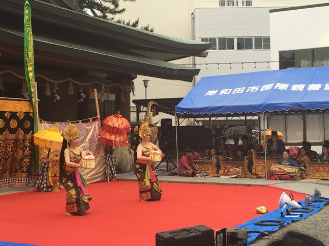 Penampilan Tarian dan Gamelan oleh Warga Jepang pada Kishiwada Bali Dance Festival 2016