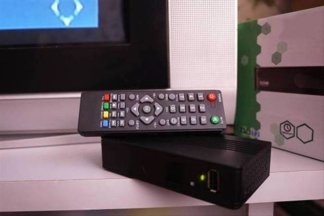 Frekuensi TV Digital Sumatera Barat. Foto; Shutterstock.
